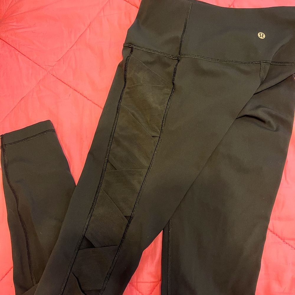 Lululemon black leggings